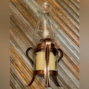 CANDLE BY THE HOUR HURRICANE LAMP